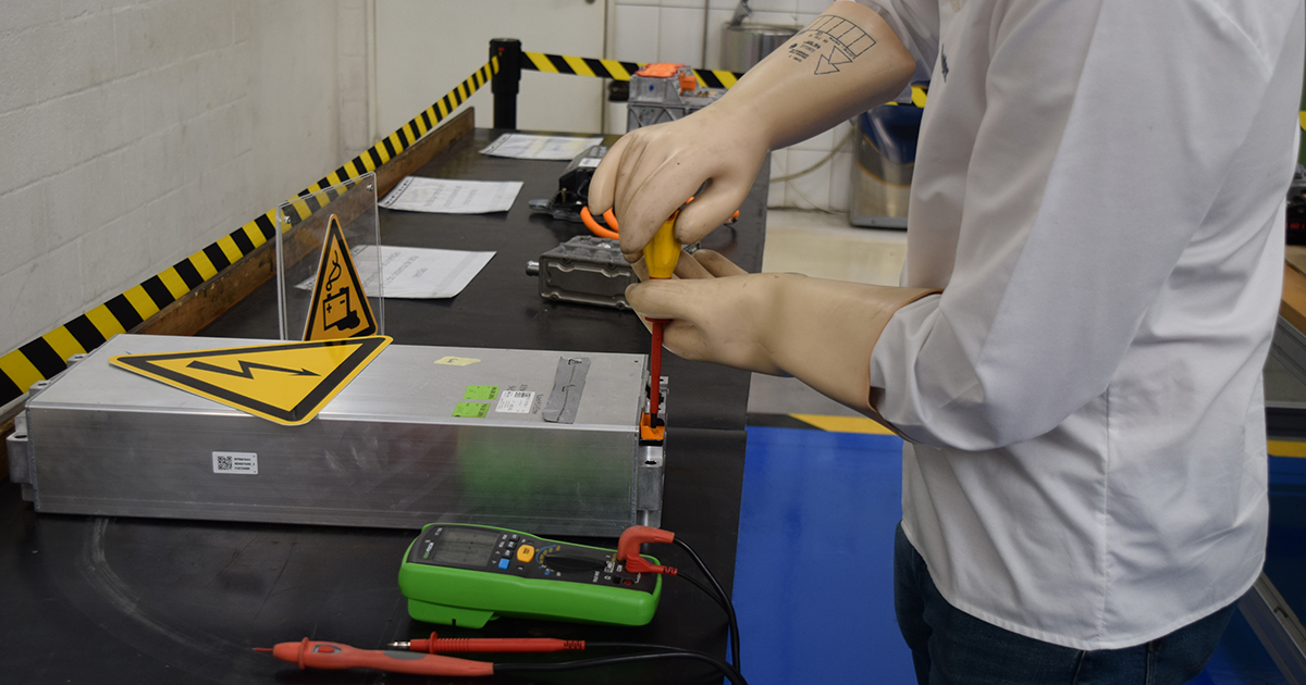 Diagnóstico e manutenção em Veículos Elétricos e Híbridos